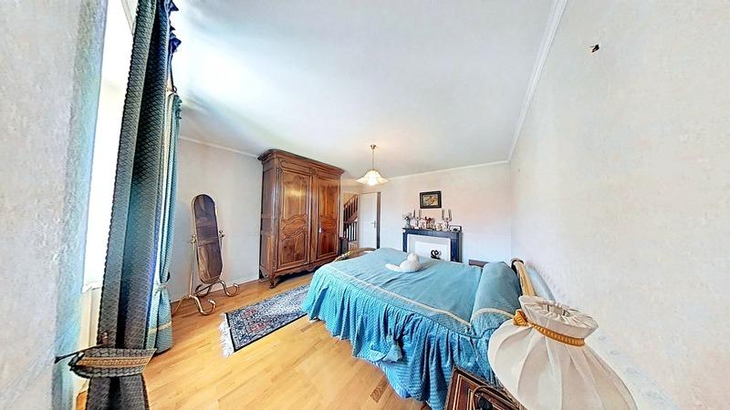 Maison - 240 m² - 10 pièces