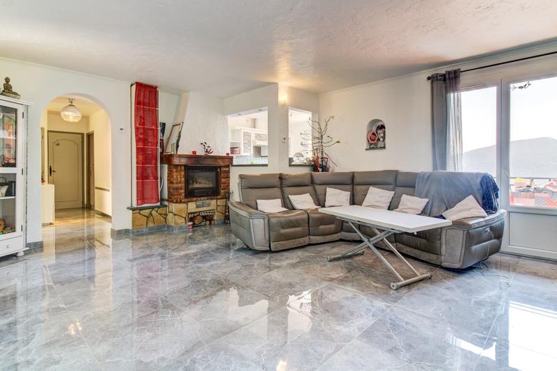 Maison - 193 m² - 7 pièces