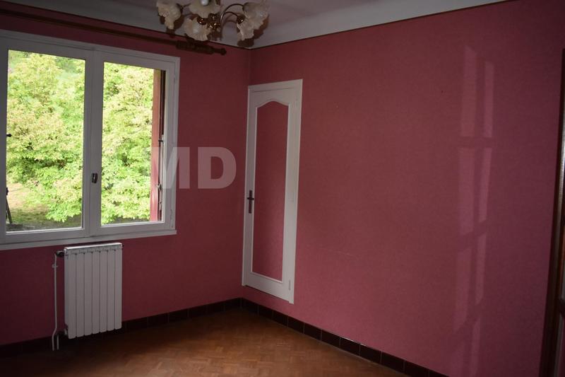 Maison - 106 m² - 9 pièces