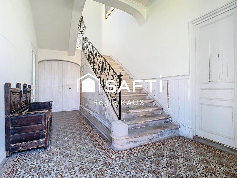 Maison - 480 m² - 10 pièces