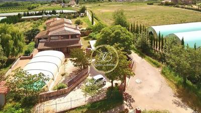 Mas - 200 m² - 6 pièces