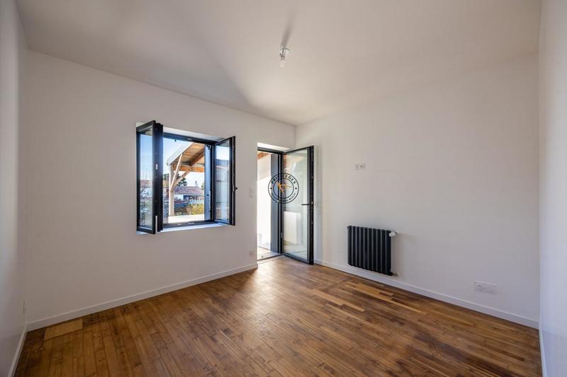 Maison ancienne - 192 m² - 9 pièces