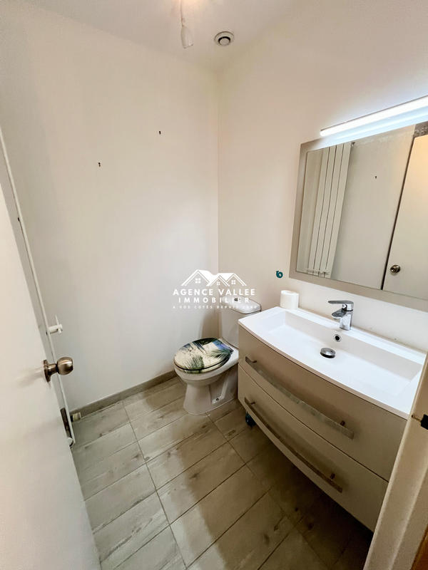 Maison - 137 m² - 8 pièces