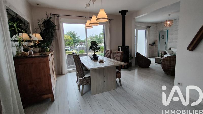 Maison - 217 m² - 9 pièces