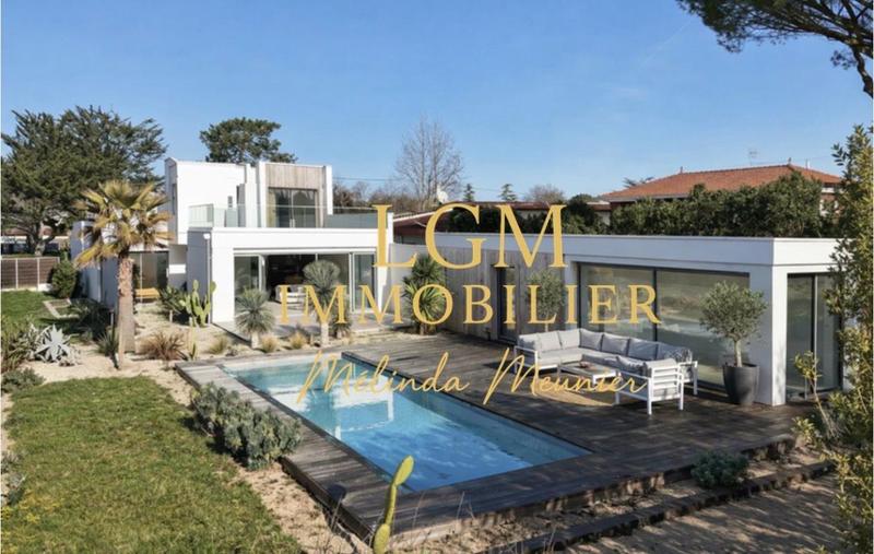 Villa - 205 m² - 5 pièces