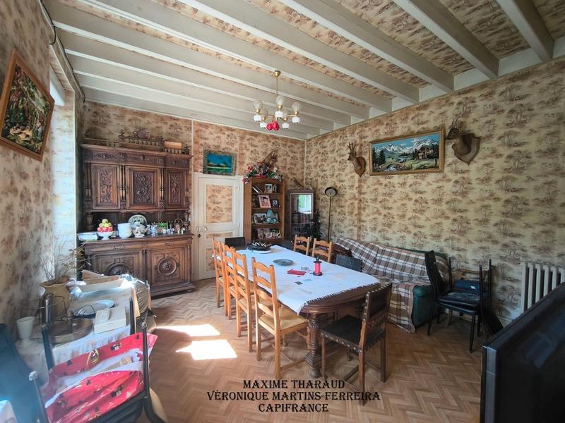 Propriété - 327 m² - 11 pièces