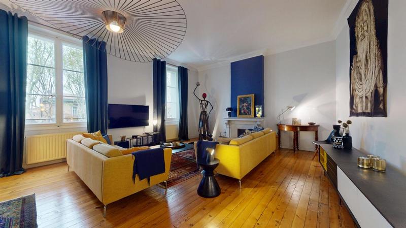 Appartement - 272 m² - 8 pièces