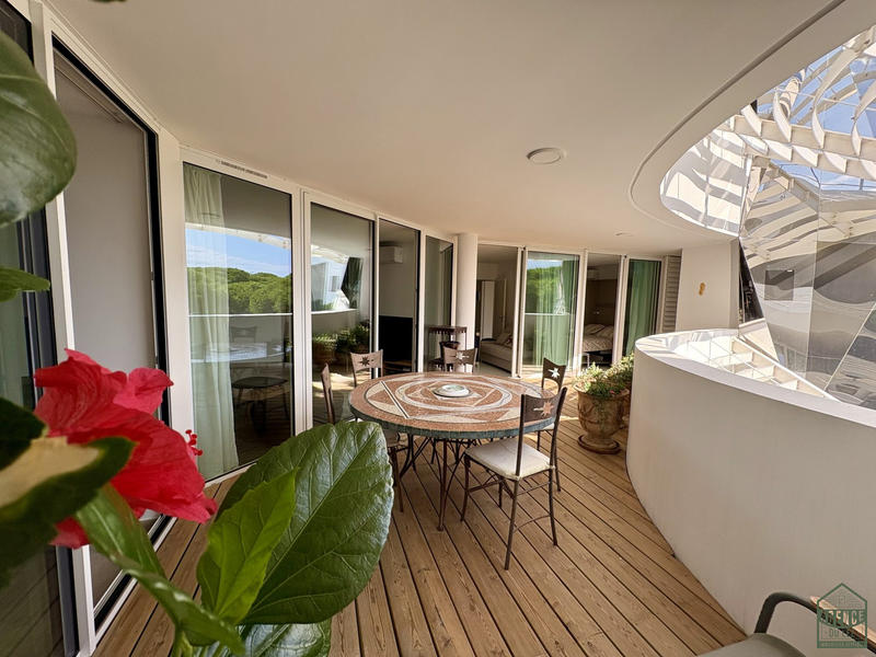 Appartement - 100 m² - 4 pièces