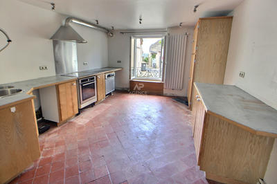 Maison - 180 m² - 6 pièces