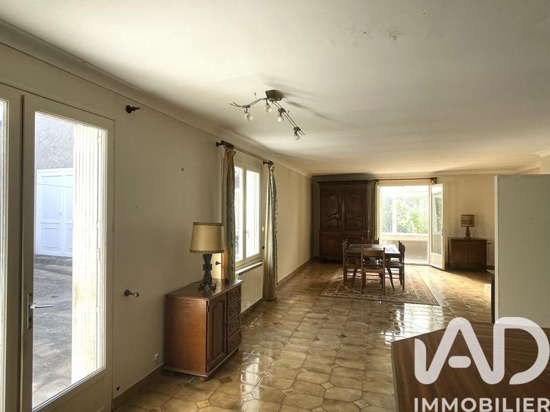 Maison - 195 m² - 8 pièces