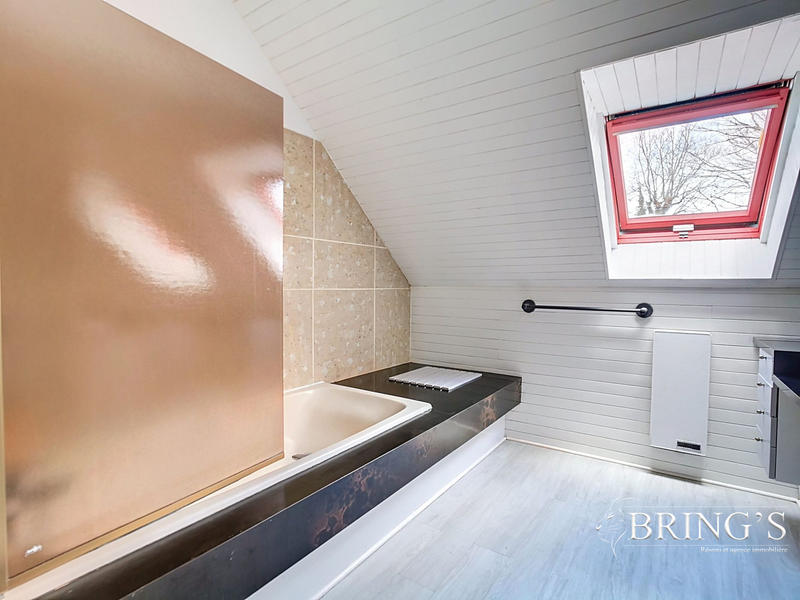 Maison - 162 m² - 6 pièces