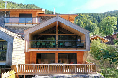 Maison - 180 m² - 5 pièces