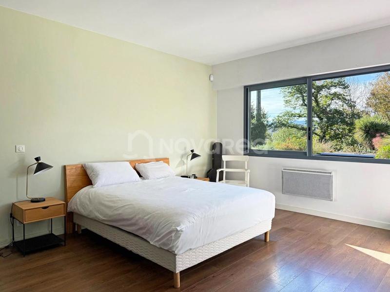 Villa - 200 m² - 7 pièces