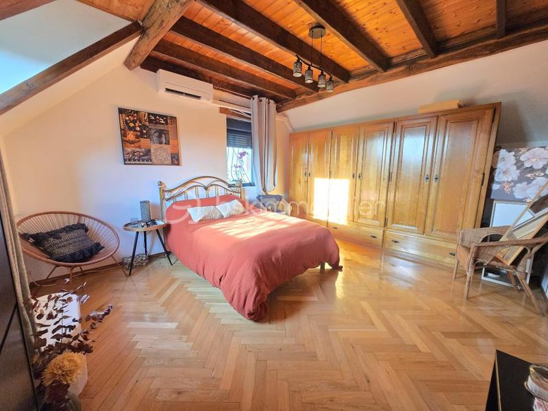 Maison en pierre - 201 m² - 5 pièces