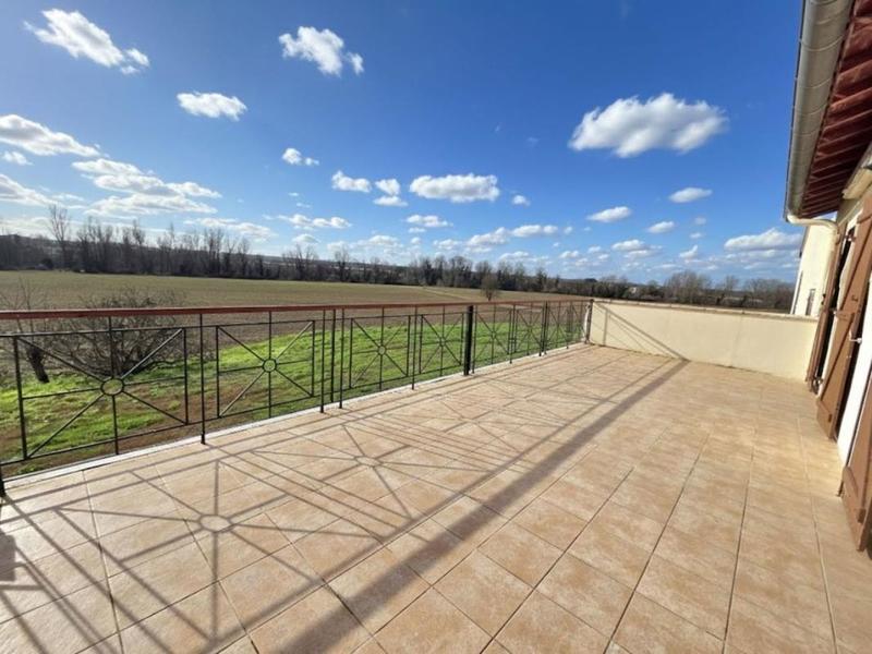 Maison - 454 m² - 15 pièces