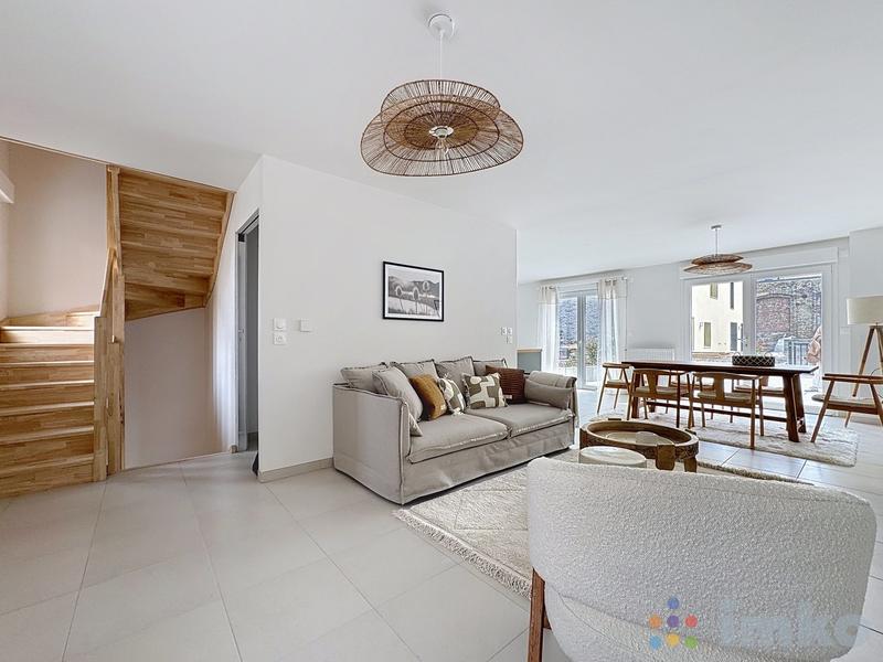 Maison - 144 m² - 5 pièces