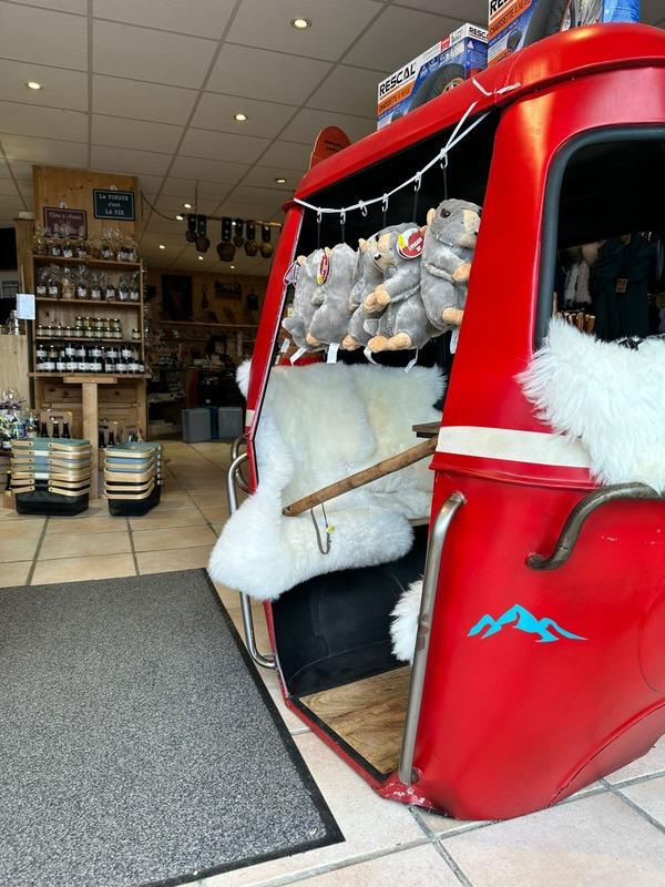 Local commercial - 113 m² - 2 pièces