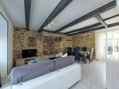 Maison - 77 m² - 5 pièces