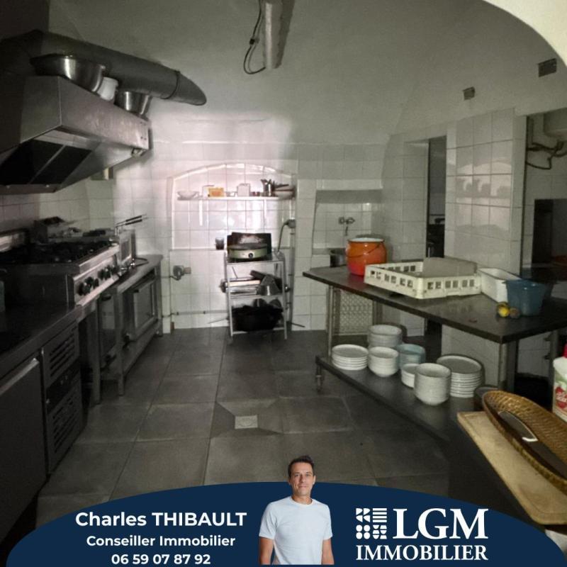 Appartement - 100 m² - 2 pièces