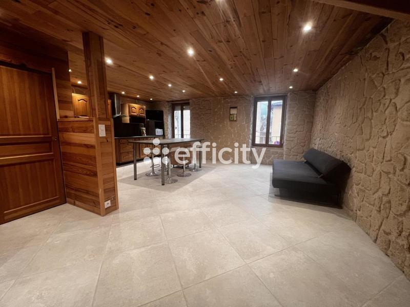 Appartement - 94 m² - 5 pièces