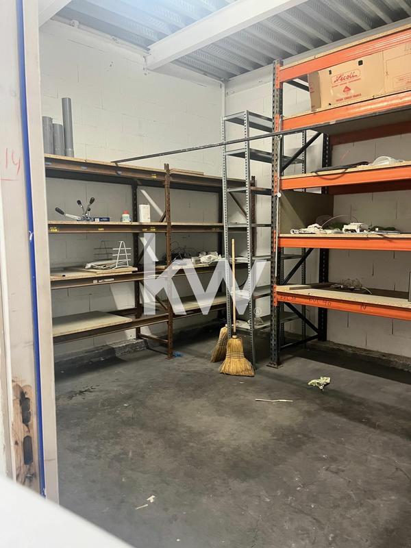 Local commercial - 220 m²