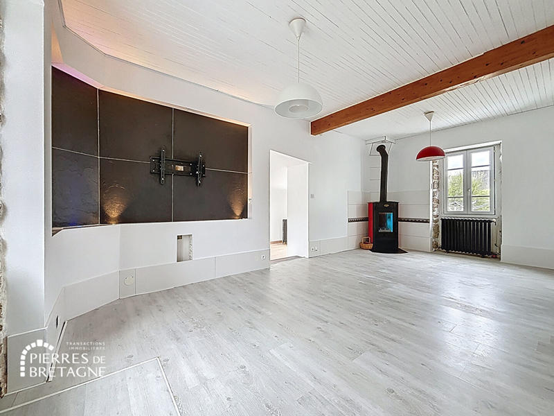 Maison - 96 m² - 6 pièces