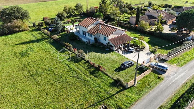 Maison traditionnelle - 165 m² - 6 pièces