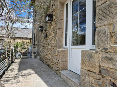 Maison - 227 m² - 9 pièces