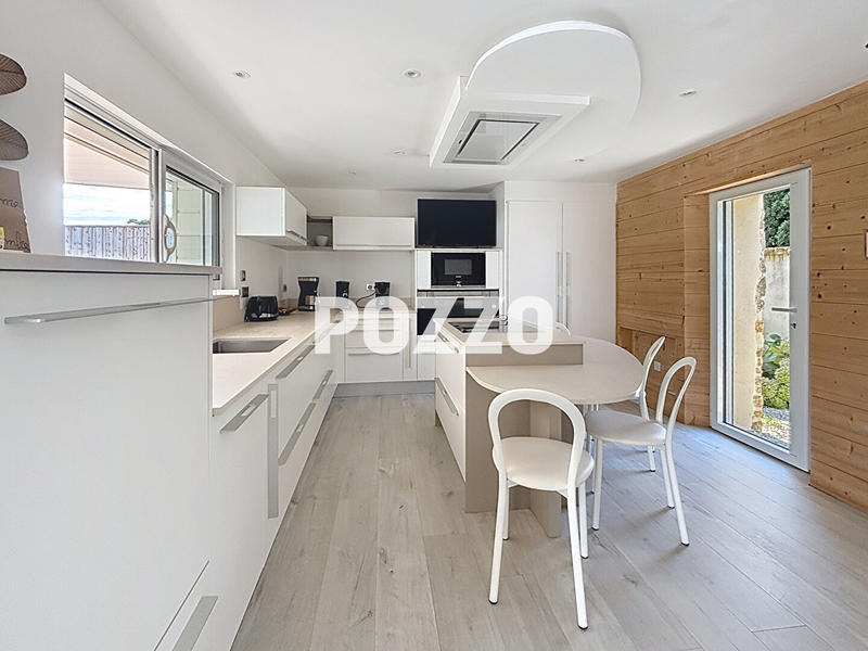 Maison - 158 m² - 6 pièces