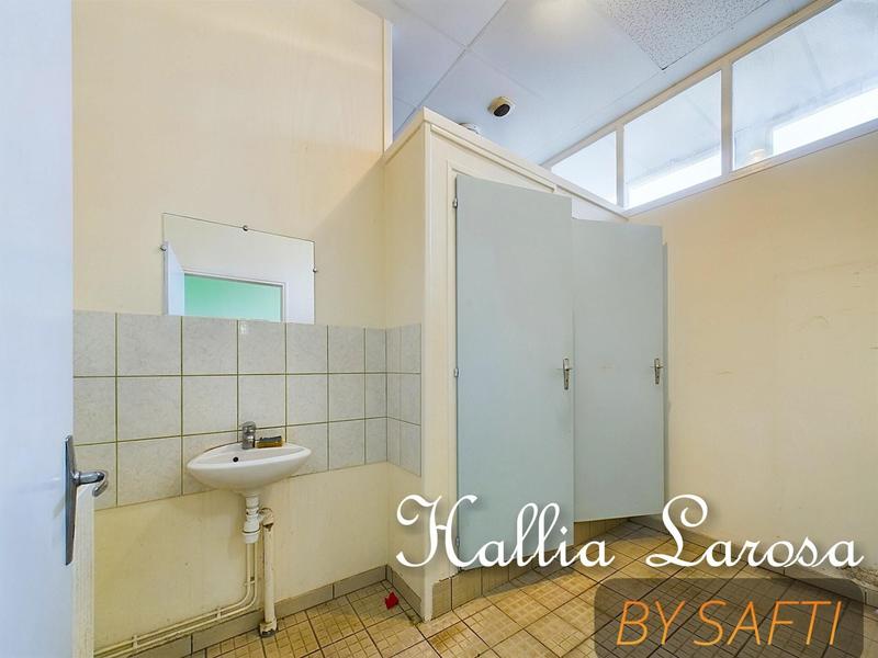 Maison - 275 m² - 8 pièces