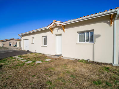 Maison - 90 m² - 4 pièces