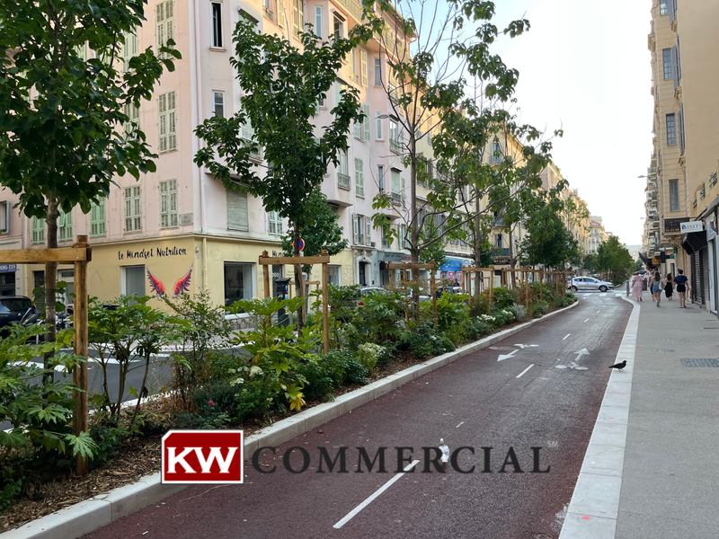 Fonds de commerce - Magasins - 160 m²