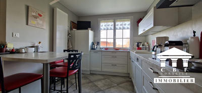 Maison - 153 m² - 8 pièces