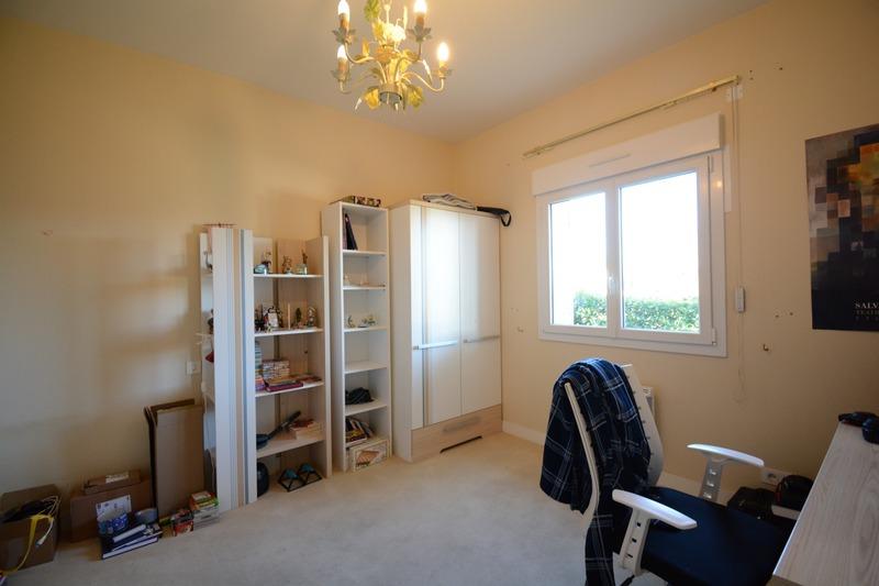 Maison - 229 m² - 8 pièces