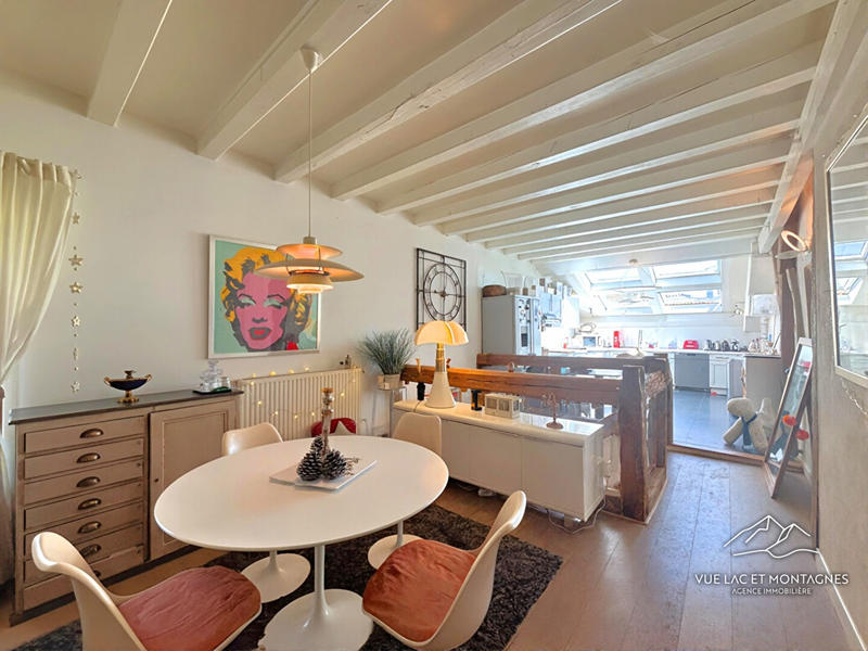 Maison - 240 m² - 5 pièces