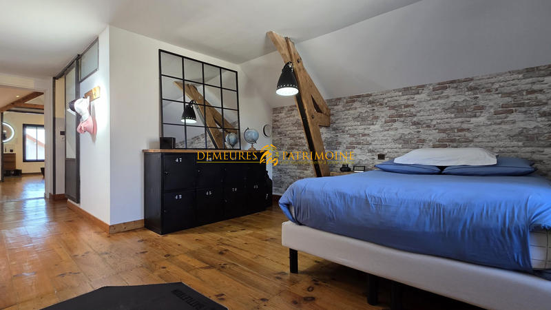 Maison - 247 m² - 6 pièces