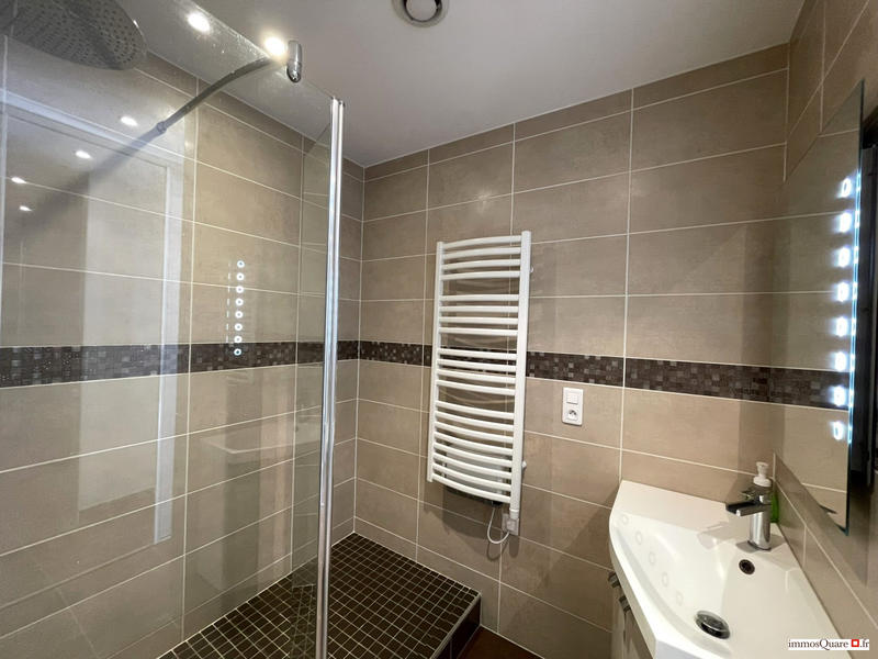 Maison - 180 m² - 6 pièces