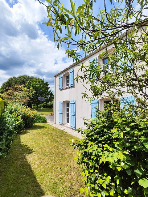 Maison - 140 m² - 6 pièces