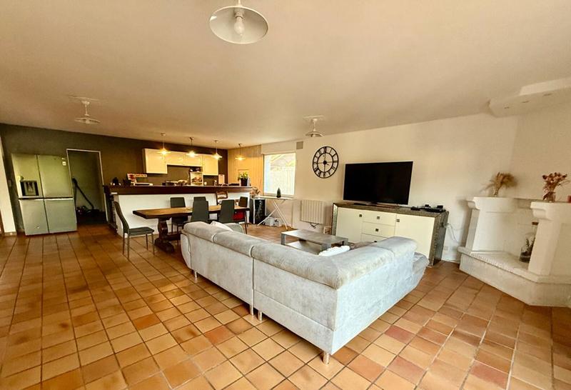 Maison - 180 m² - 7 pièces