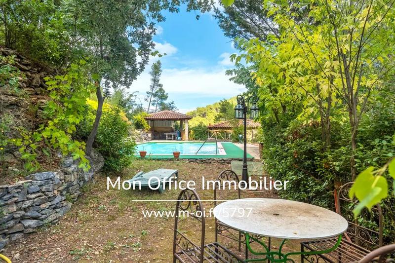 Maison - 160 m² - 5 pièces