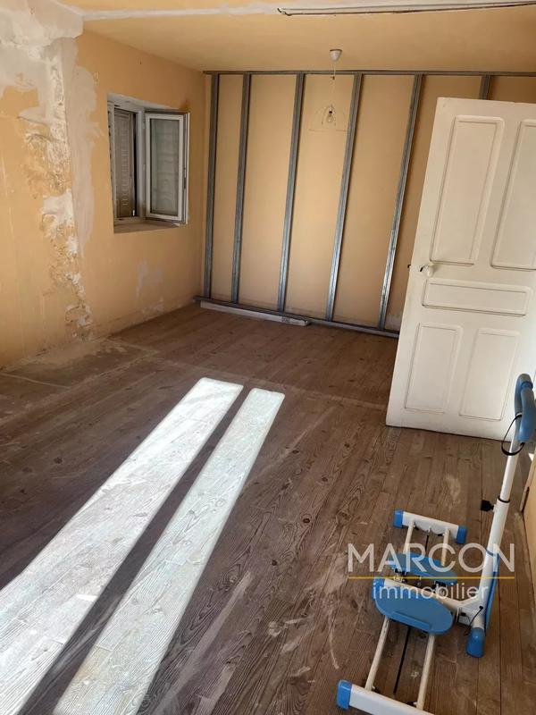 Maison - 157 m² - 3 pièces