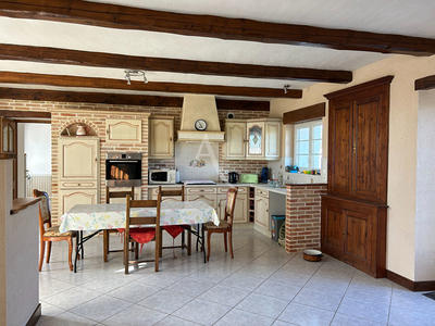 Maison - 170 m² - 6 pièces