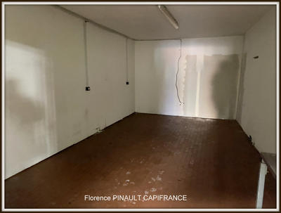 Local commercial - 458 m² - 8 pièces