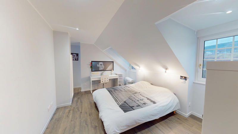 Appartement - 90 m² - 4 pièces