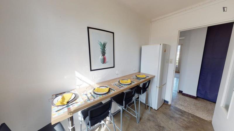 Chambre - 11 m² - 4 pièces