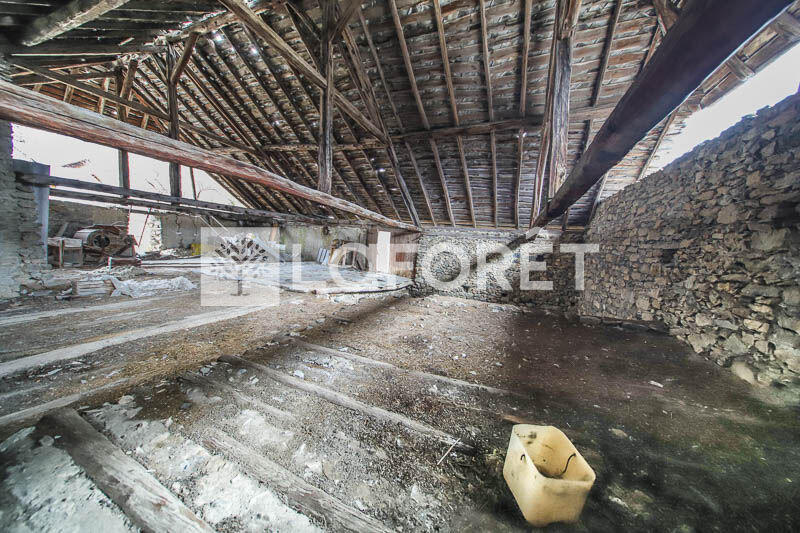 Maison - 550 m² - 12 pièces