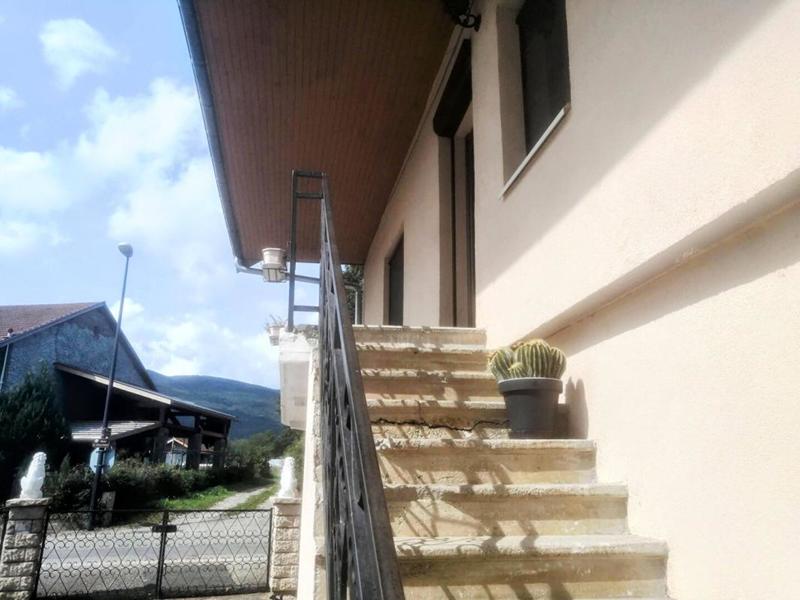 Maison - 81 m² - 5 pièces