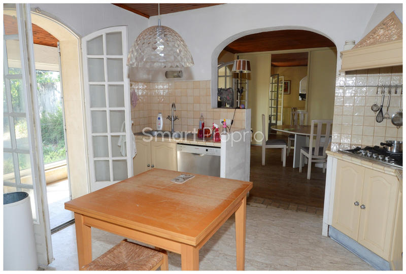 Propriété - 230 m² - 7 pièces