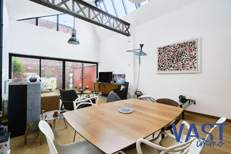 Loft - 127 m² - 4 pièces