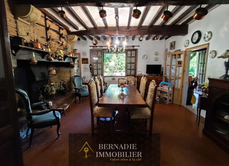 Demeure - 288 m² - 7 pièces